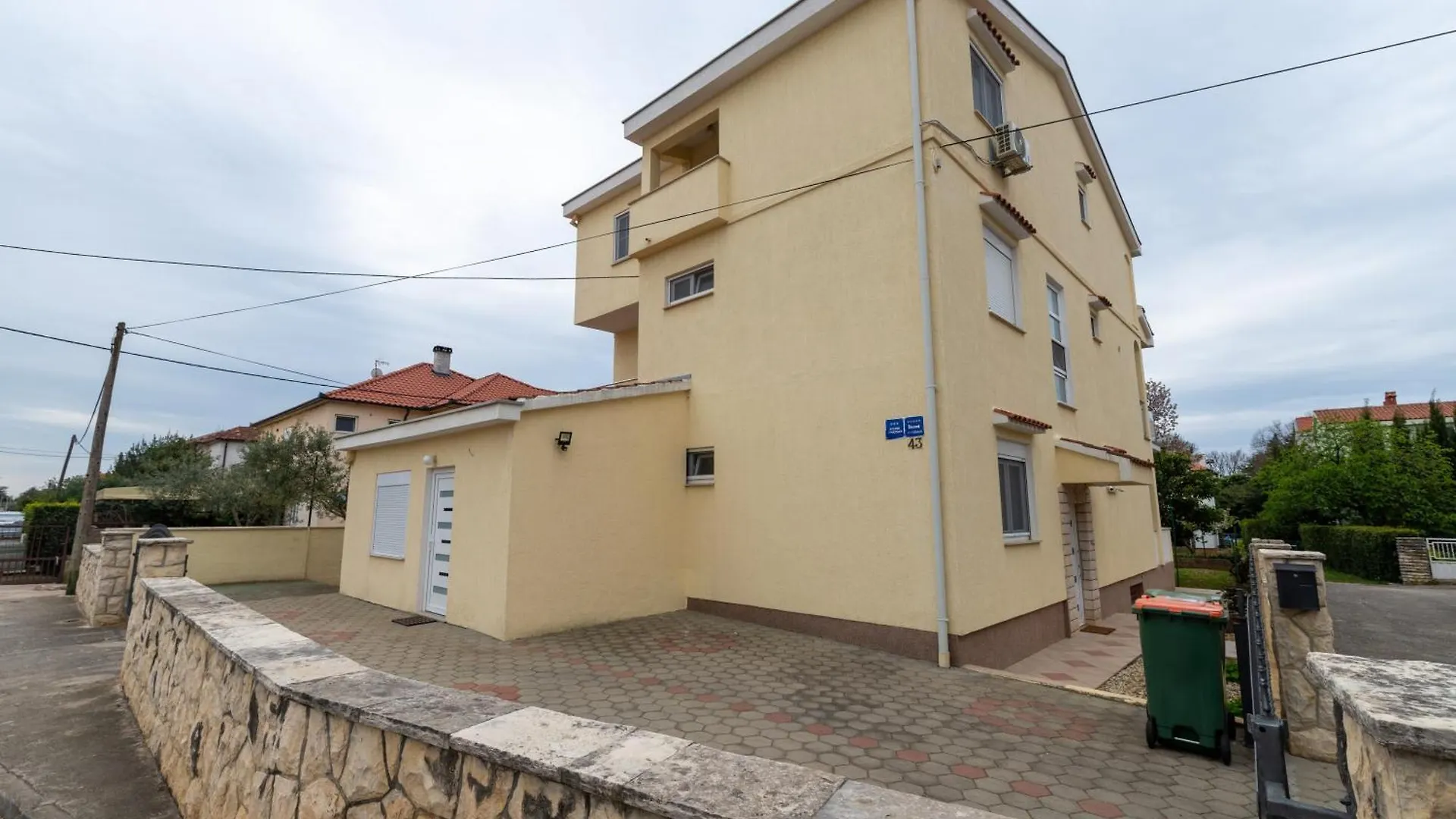 Apartment Villa K&F Borik Zadar